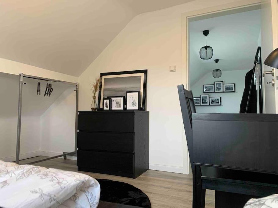 5Minuten Von Der City Entfernte Wohnung Mit Parkpl 빌레펠트 외부 사진
