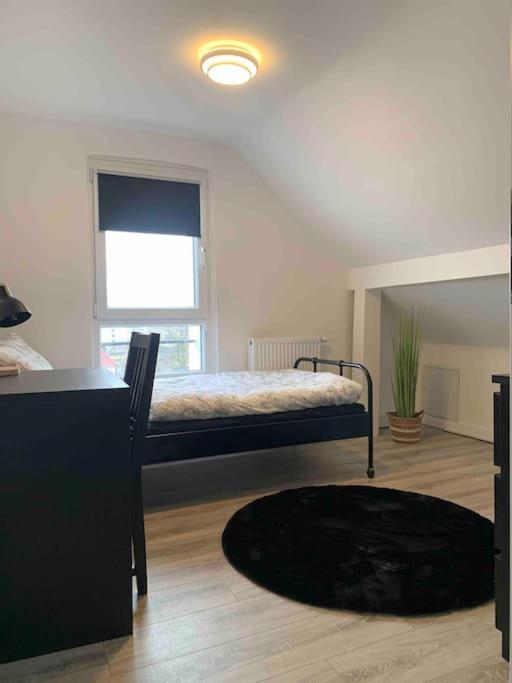 5Minuten Von Der City Entfernte Wohnung Mit Parkpl 빌레펠트 외부 사진